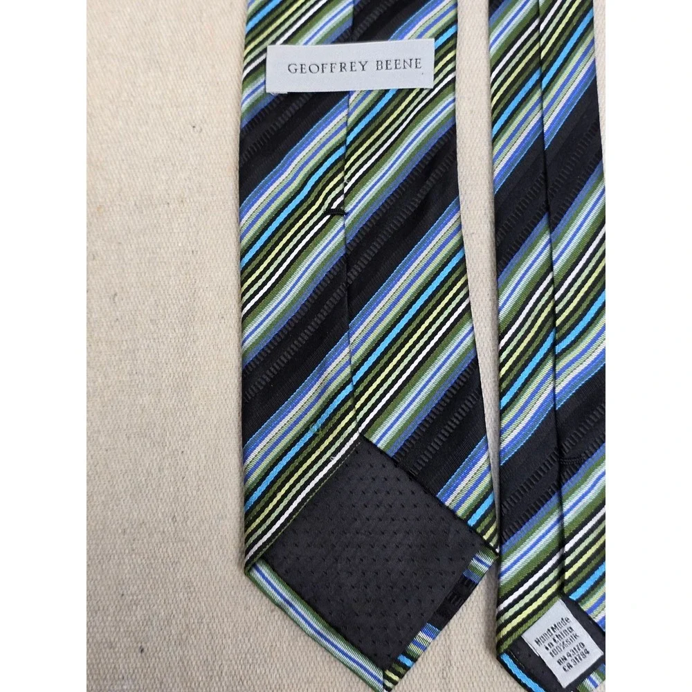 Geoffrey Beene Mens Silk Necktie Blue Green Black Diagonal‎ Striped Hand Made